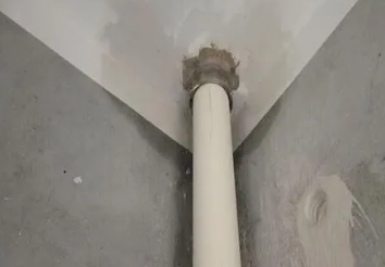 鄂托克前卫生间测漏水之渗水防护